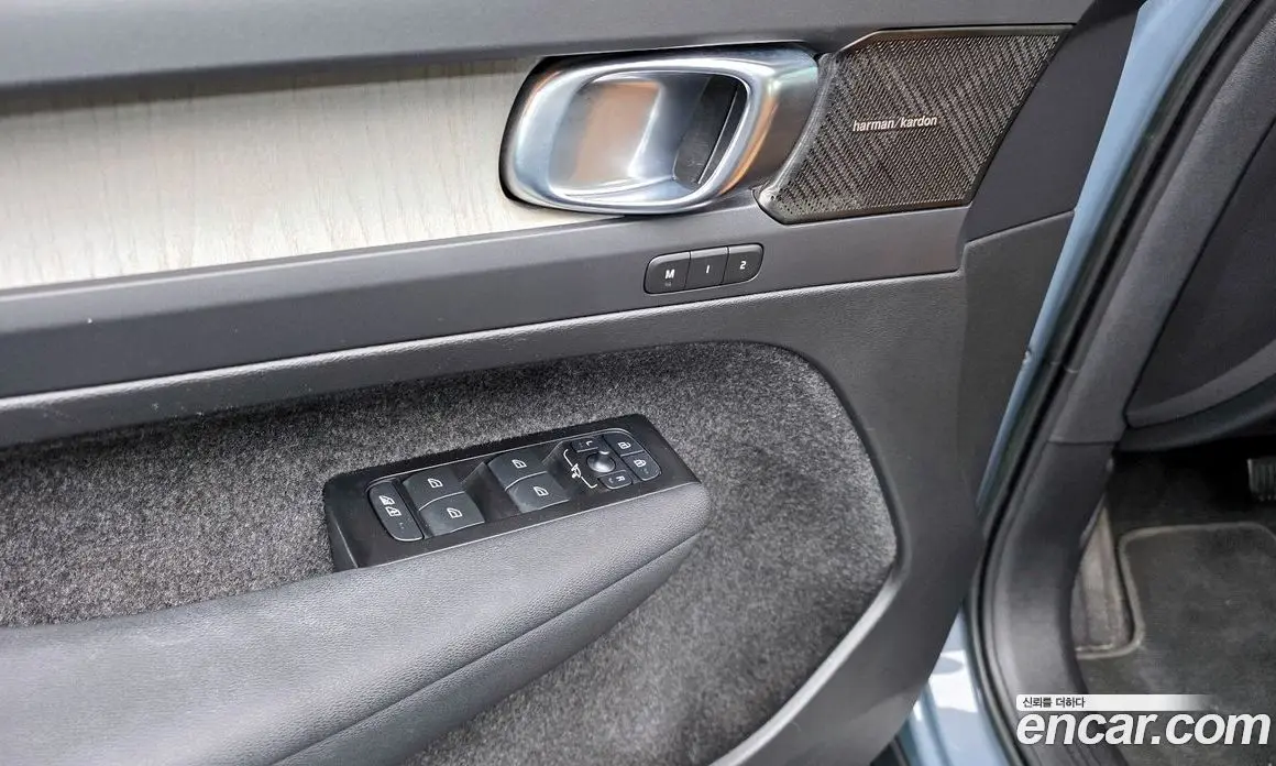Volvo XC40 2022 2.0 автомат (гидро), фото 16 Volvo XC40 2022 2.0 автомат (гидро), фото 16