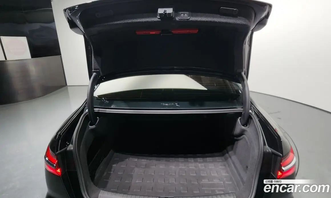 Audi A6 2023 2.0 автомат (гидро), фото 20