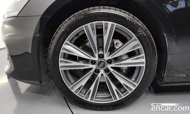 Audi A6 2023 2.0 автомат (гидро), миниатюра 5