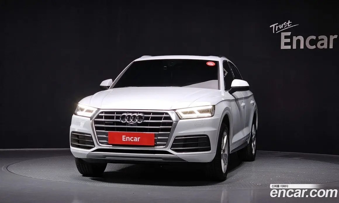 Audi Q5 2020 2.0 автомат (гидро), фото 3