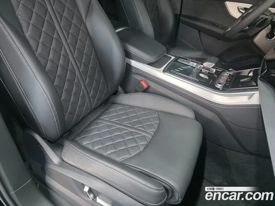 Audi Q7 2025 3.0 автомат (гидро), фото 11