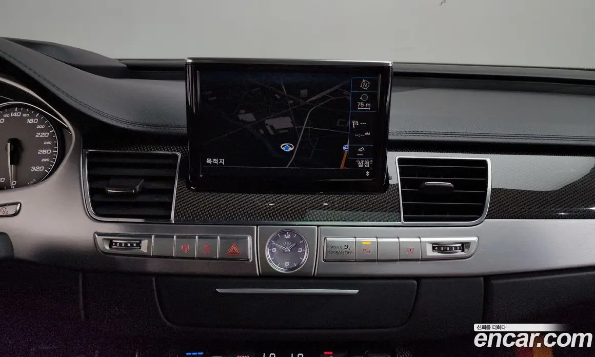 Audi S8 2015 4.0 автомат (гидро), фото 13 Audi S8 2015 4.0 автомат (гидро), фото 13