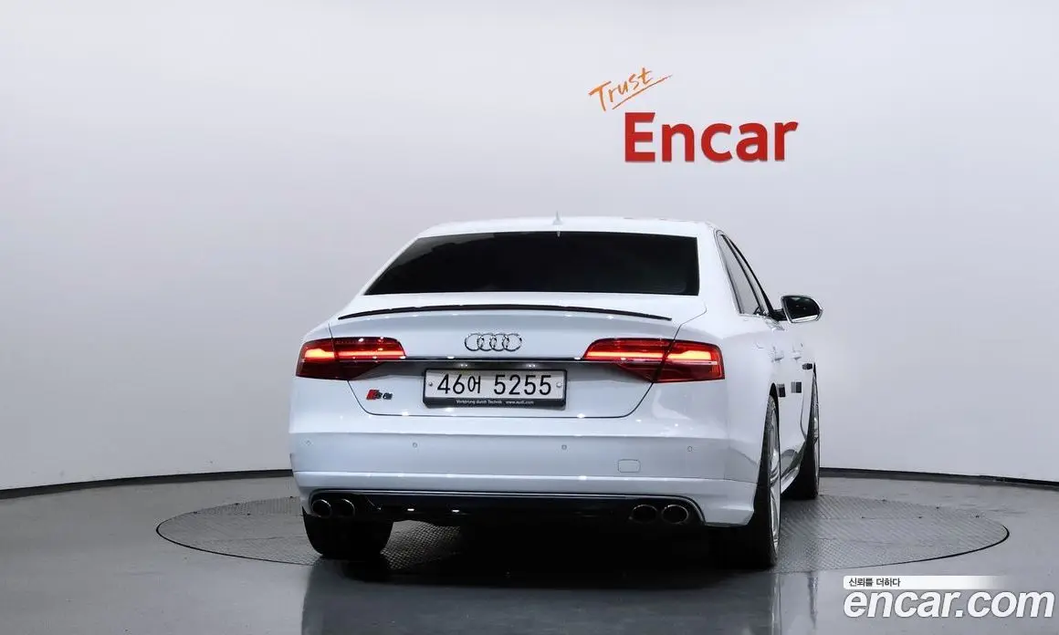 Audi S8 2015 4.0 автомат (гидро), фото 4 Audi S8 2015 4.0 автомат (гидро), фото 4