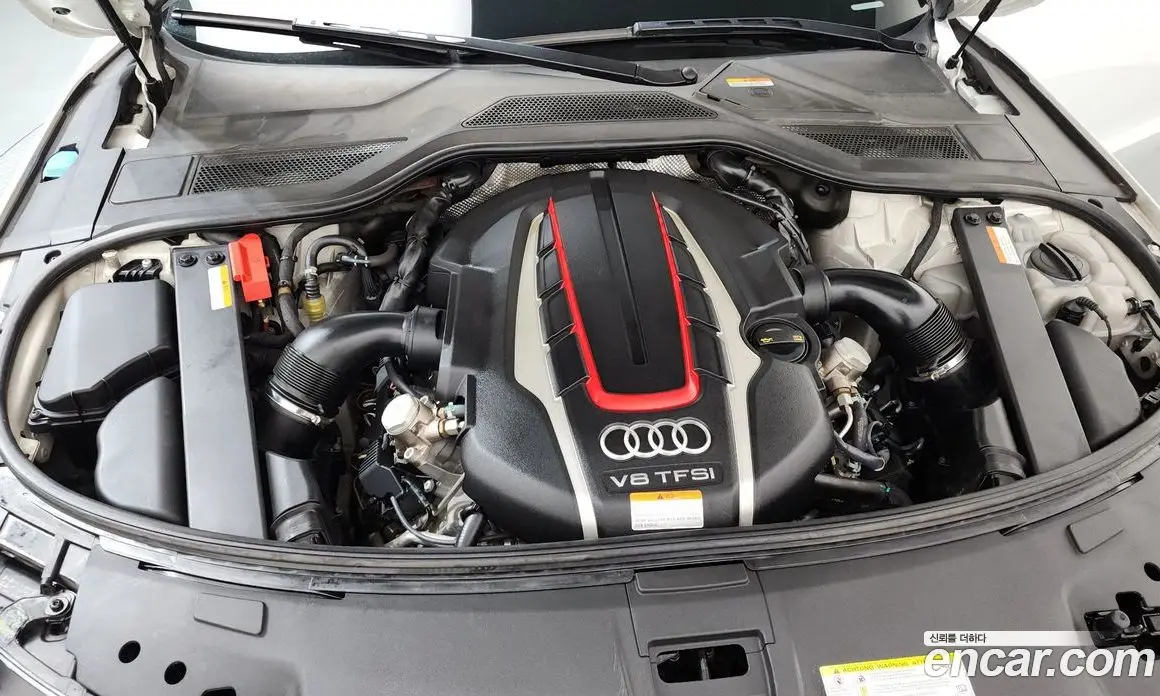 Audi S8 2015 4.0 автомат (гидро), фото 6 Audi S8 2015 4.0 автомат (гидро), фото 6