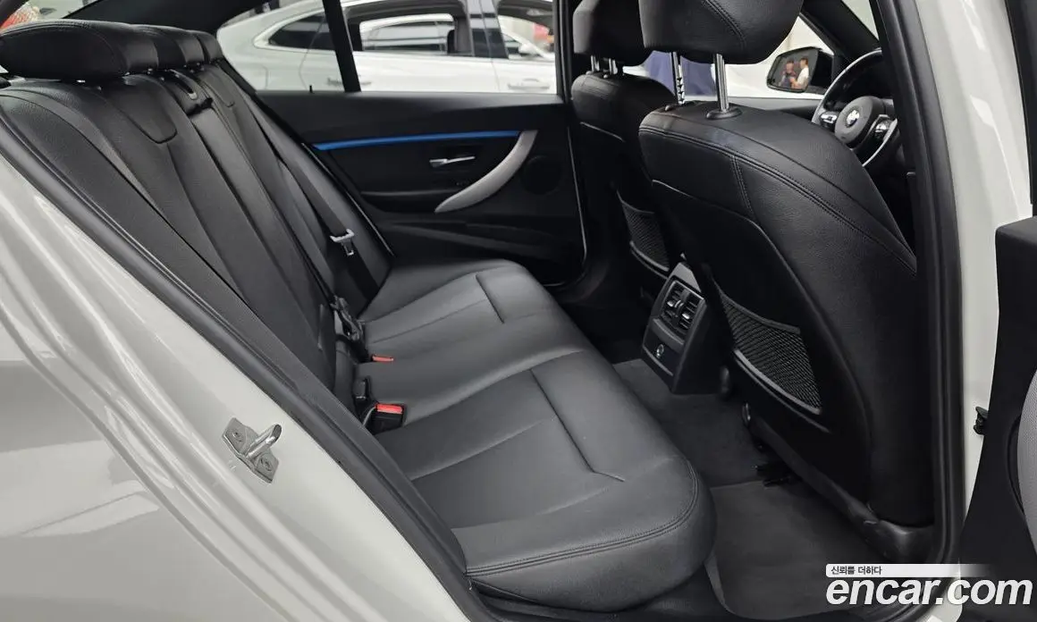 BMW 3 серия 2017 2.0 автомат (гидро), фото 11