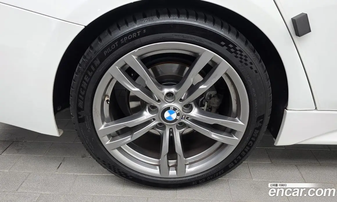 BMW 3 серия 2017 2.0 автомат (гидро), фото 5