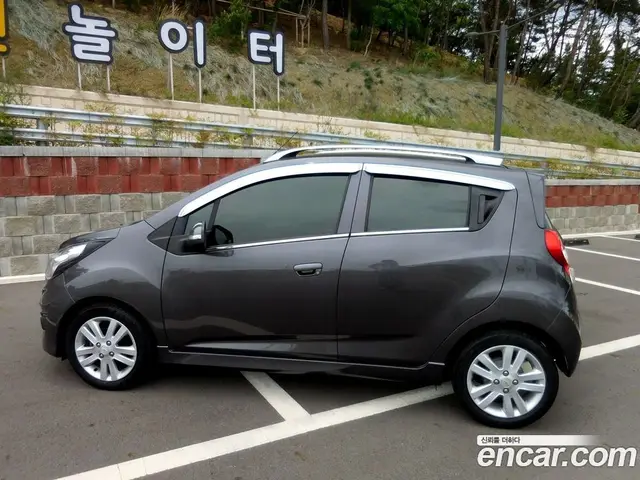 Chevrolet Spark 2014 1.0 автомат (гидро), миниатюра 3