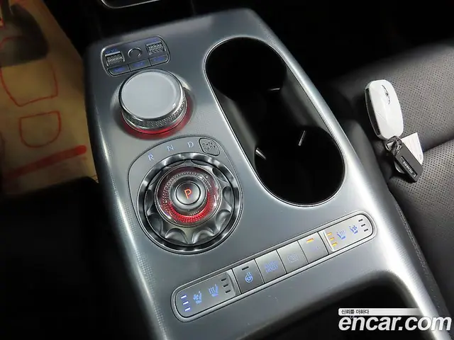 Genesis GV60 2022 0.1 автомат (гидро), миниатюра 12