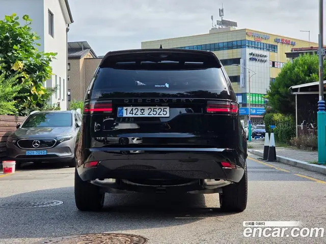 Land Rover Discovery 2025 3.0 автомат (гидро), миниатюра 4