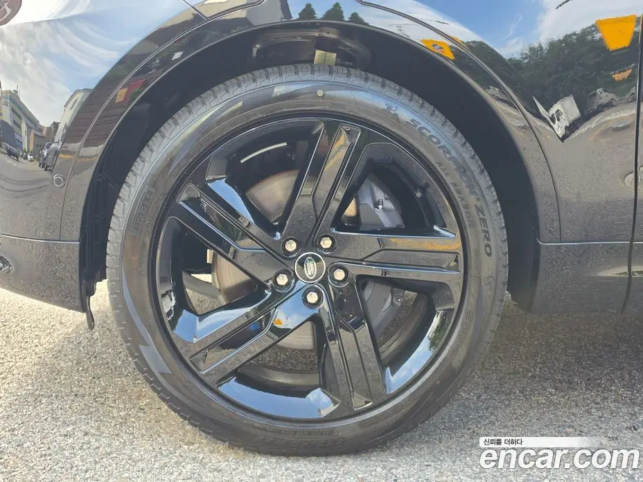 Land Rover Discovery 2025 3.0 автомат (гидро), фото 5