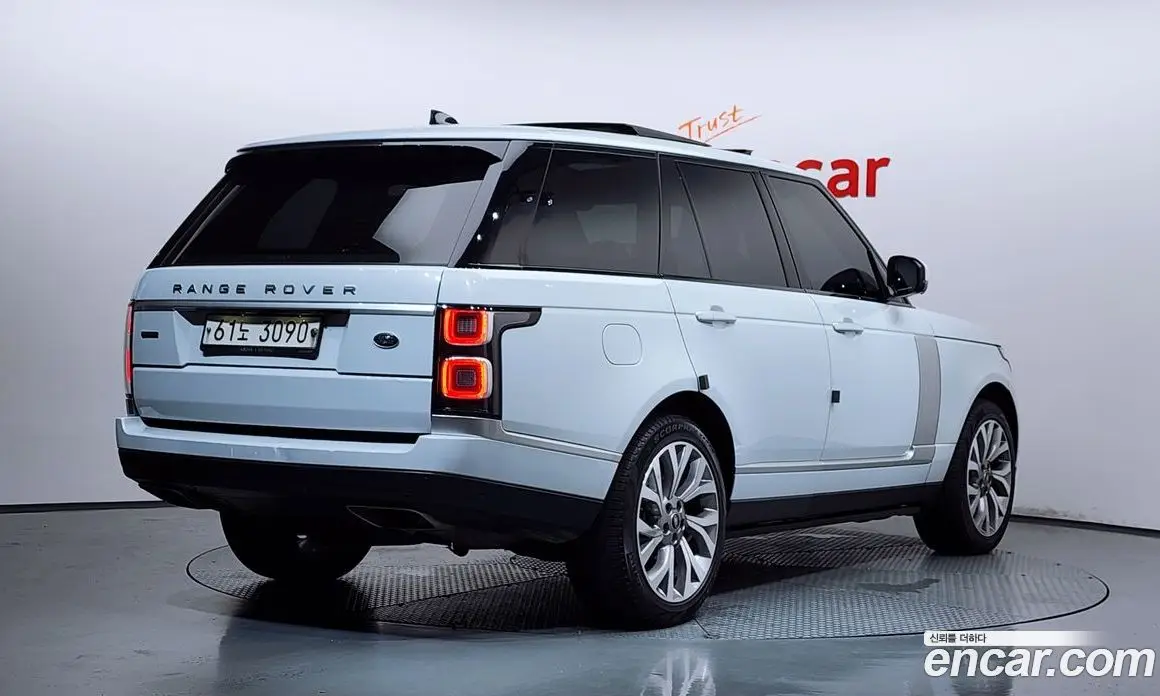Land Rover Range Rover 2018 4.4 автомат (гидро), фото 2 Land Rover Range Rover 2018 4.4 автомат (гидро), фото 2