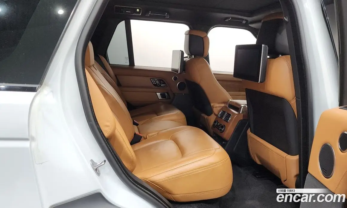 Land Rover Range Rover 2018 4.4 автомат (гидро), фото 11 Land Rover Range Rover 2018 4.4 автомат (гидро), фото 11