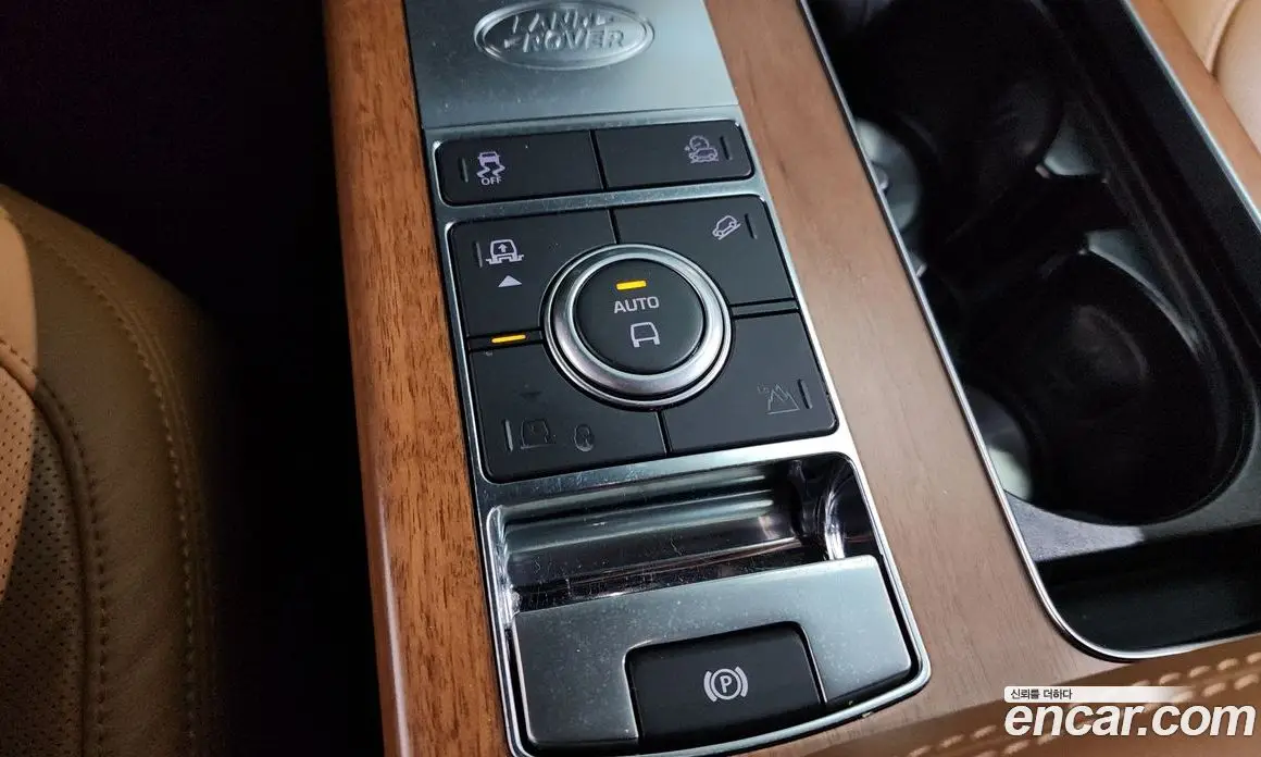 Land Rover Range Rover 2018 4.4 автомат (гидро), фото 19 Land Rover Range Rover 2018 4.4 автомат (гидро), фото 19