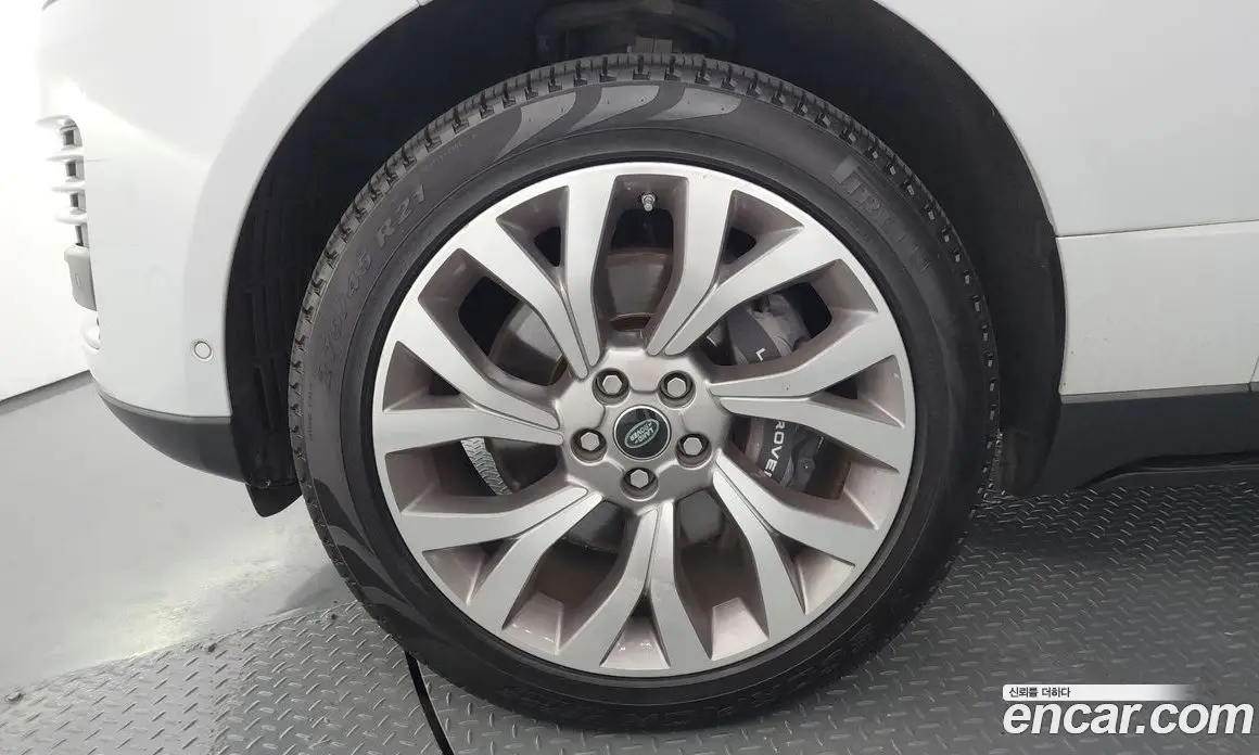 Land Rover Range Rover 2018 4.4 автомат (гидро), фото 5 Land Rover Range Rover 2018 4.4 автомат (гидро), фото 5