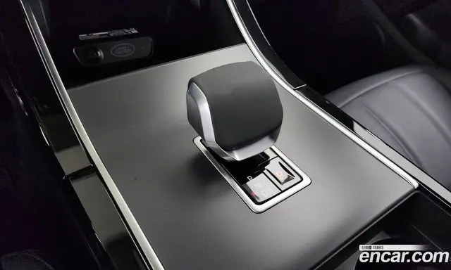 Land Rover Range Rover Evoque 2024 2.0 автомат (гидро), миниатюра 9 Land Rover Range Rover Evoque 2024 2.0 автомат (гидро), миниатюра 9