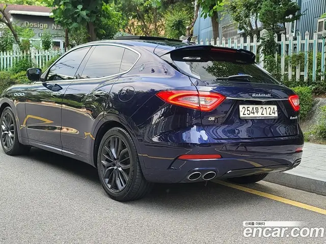 Maserati Levante 2018 3.0 автомат (гидро), миниатюра 2