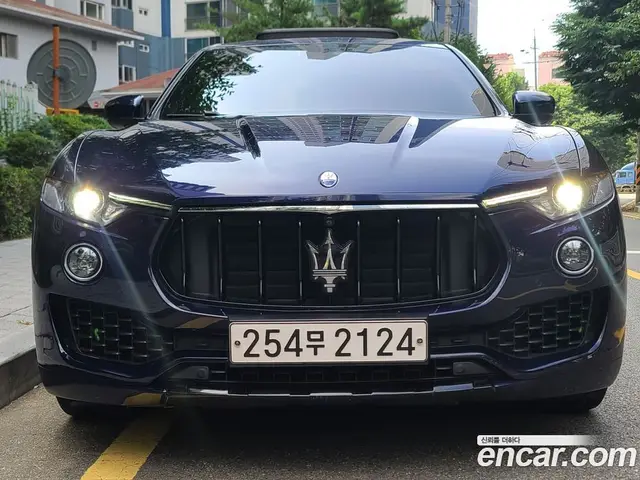 Maserati Levante 2018 3.0 автомат (гидро), миниатюра 3