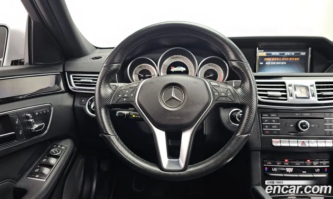 Mercedes-Benz E-Class 2015 2.0 автомат (гидро), фото 12 Mercedes-Benz E-Class 2015 2.0 автомат (гидро), фото 12