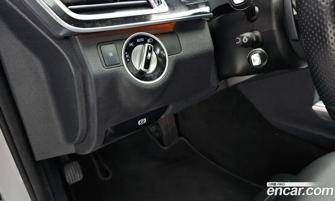 Mercedes-Benz E-Class 2015 2.0 автомат (гидро), фото 20 Mercedes-Benz E-Class 2015 2.0 автомат (гидро), фото 20