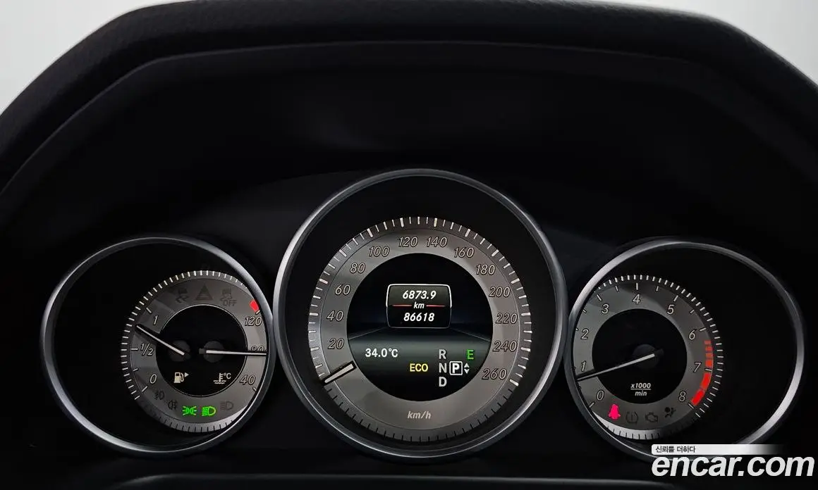 Mercedes-Benz E-Class 2015 2.0 автомат (гидро), фото 8 Mercedes-Benz E-Class 2015 2.0 автомат (гидро), фото 8