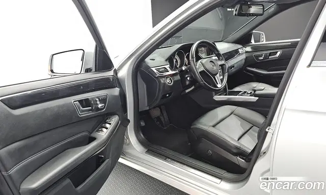 Mercedes-Benz E-Class 2015 2.0 автомат (гидро), миниатюра 10 Mercedes-Benz E-Class 2015 2.0 автомат (гидро), миниатюра 10