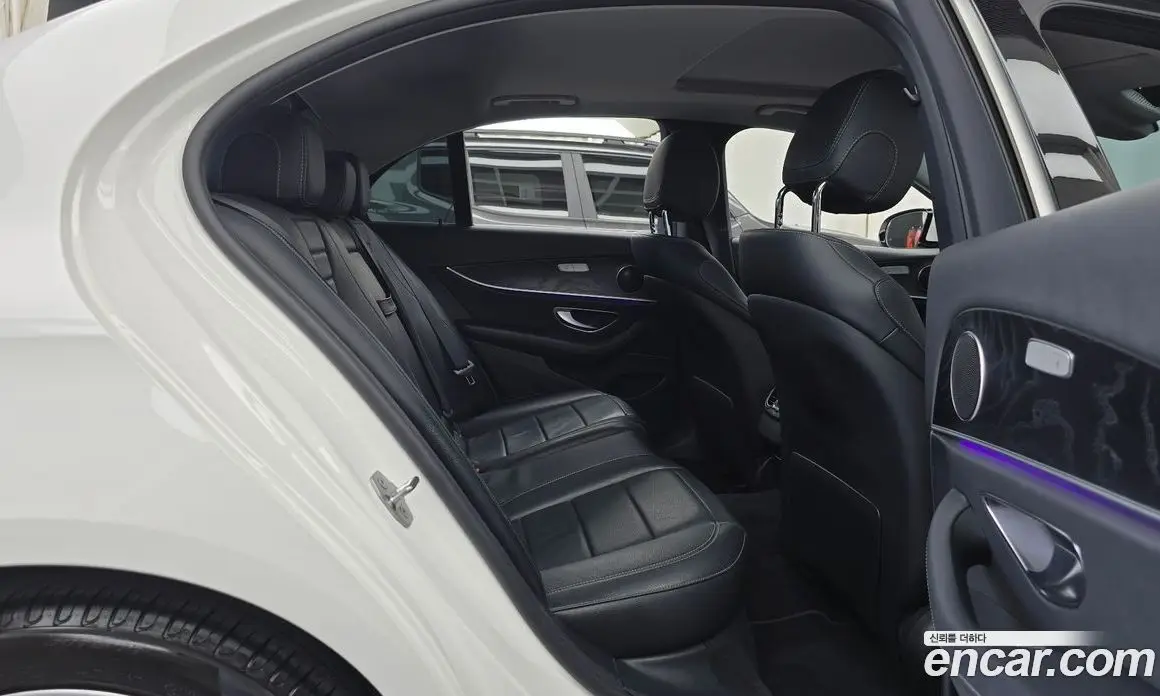 Mercedes-Benz E-Class 2016 1.9 автомат (гидро), фото 12 Mercedes-Benz E-Class 2016 1.9 автомат (гидро), фото 12