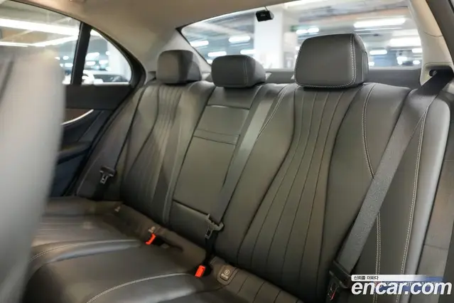 Mercedes-Benz E-Class 2019 2.0 автомат (гидро), миниатюра 11