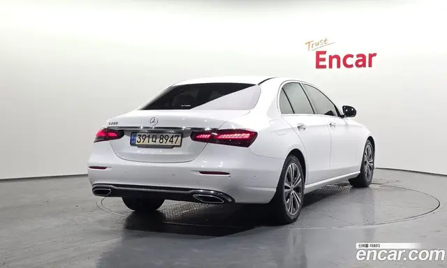 Mercedes-Benz E-Class 2021 2.0 автомат (гидро), миниатюра 2