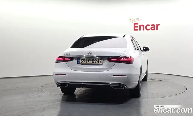 Mercedes-Benz E-Class 2021 2.0 автомат (гидро), миниатюра 4