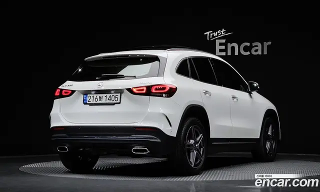 Mercedes-Benz GLA-Class 2022 2.0 автомат (гидро), миниатюра 2