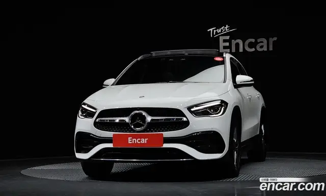 Mercedes-Benz GLA-Class 2022 2.0 автомат (гидро), миниатюра 3