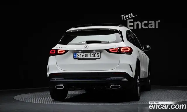 Mercedes-Benz GLA-Class 2022 2.0 автомат (гидро), миниатюра 4