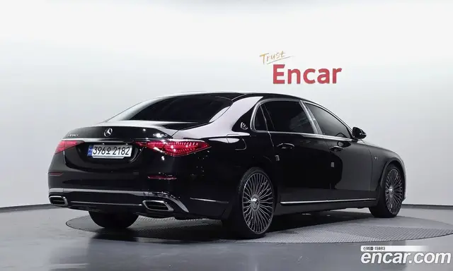 Mercedes-Benz S-Class 2023 6.0 автомат (гидро), миниатюра 2