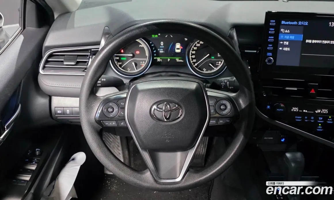 Toyota Camry 2024 2.5 автомат (гидро), фото 13