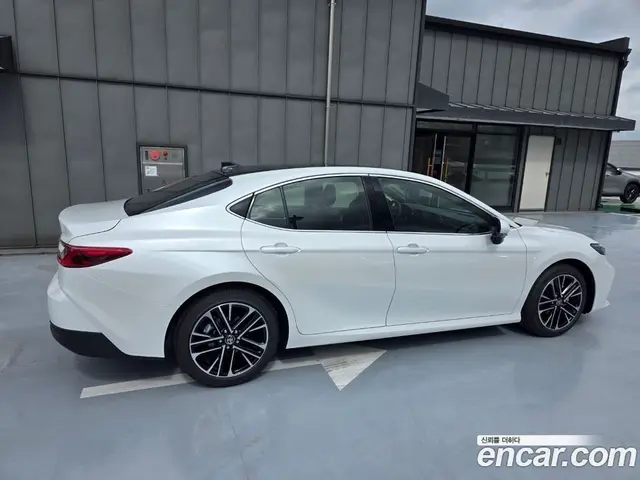 Toyota Camry 2026 2.5 автомат (гидро), миниатюра 9 Toyota Camry 2026 2.5 автомат (гидро), миниатюра 9