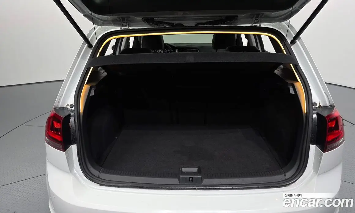 Volkswagen Golf 2015 2.0 автомат (гидро), фото 20 Volkswagen Golf 2015 2.0 автомат (гидро), фото 20