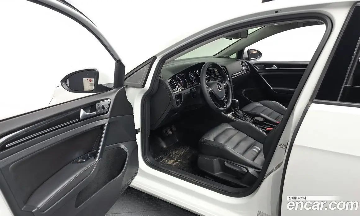 Volkswagen Golf 2015 2.0 автомат (гидро), фото 10 Volkswagen Golf 2015 2.0 автомат (гидро), фото 10