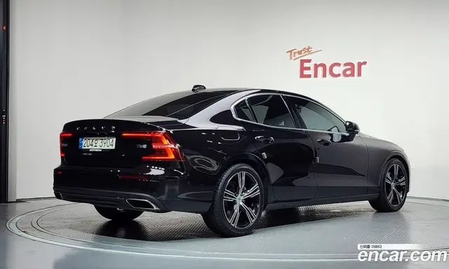 Volvo S60 2019 2.0 автомат (гидро), миниатюра 2 Volvo S60 2019 2.0 автомат (гидро), миниатюра 2