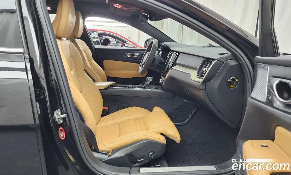 Volvo S60 2019 2.0 автомат (гидро), фото 11 Volvo S60 2019 2.0 автомат (гидро), фото 11