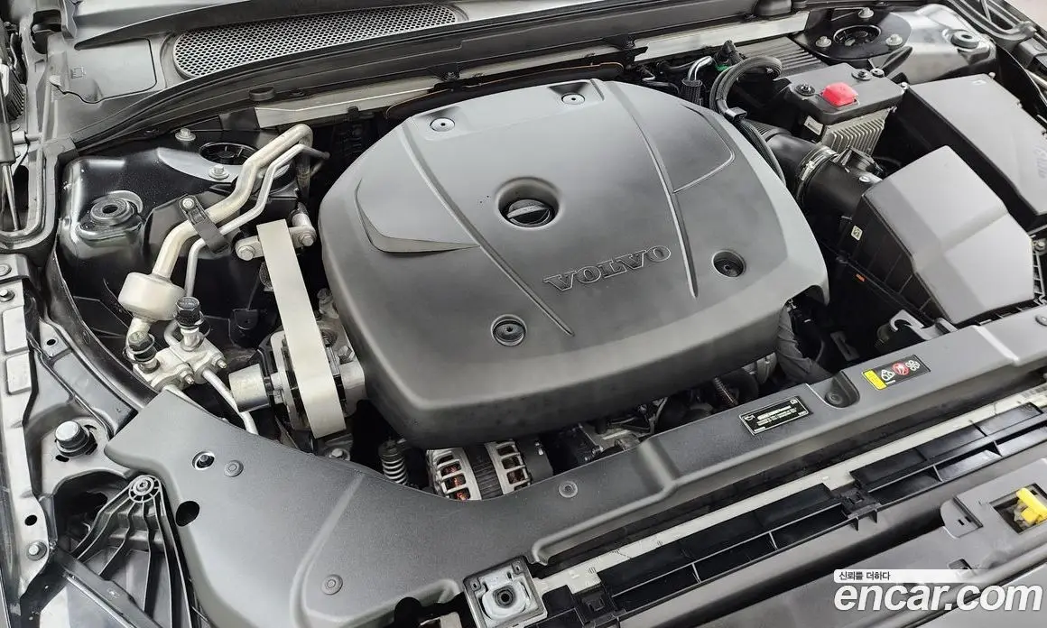 Volvo S60 2019 2.0 автомат (гидро), фото 6 Volvo S60 2019 2.0 автомат (гидро), фото 6