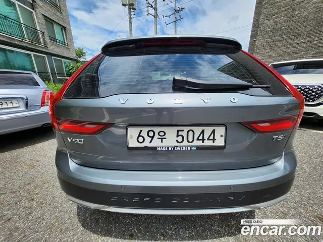Volvo V90 2018 2.0 автомат (гидро), миниатюра 2 Volvo V90 2018 2.0 автомат (гидро), миниатюра 2