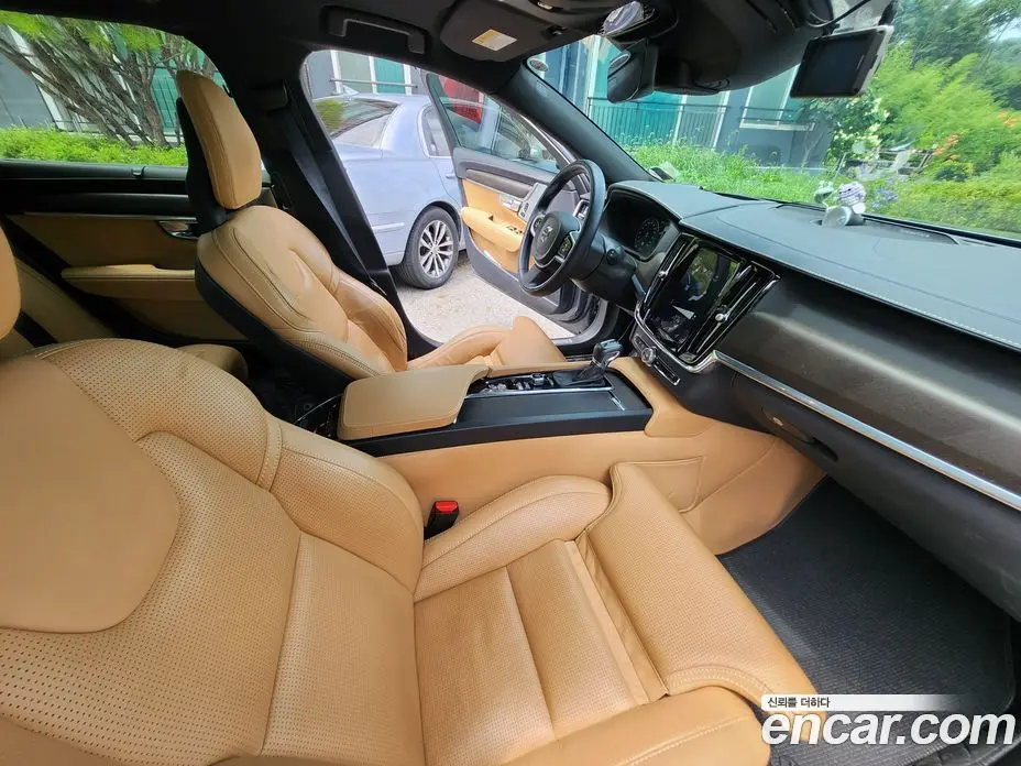 Volvo V90 2018 2.0 автомат (гидро), фото 14 Volvo V90 2018 2.0 автомат (гидро), фото 14