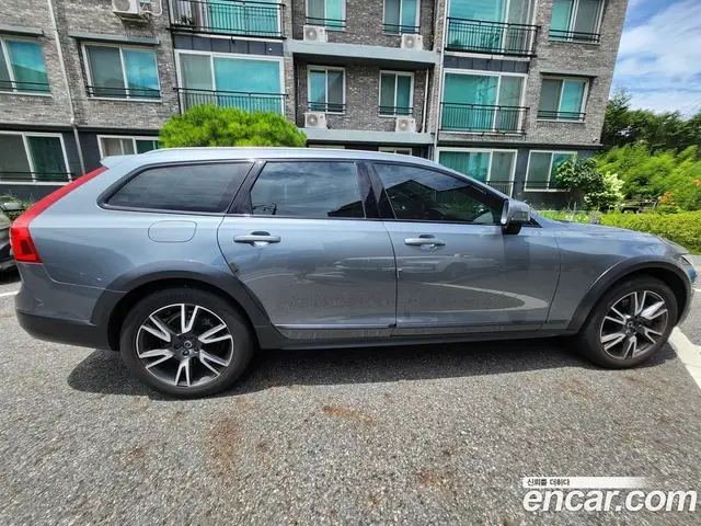 Volvo V90 2018 2.0 автомат (гидро), миниатюра 4 Volvo V90 2018 2.0 автомат (гидро), миниатюра 4