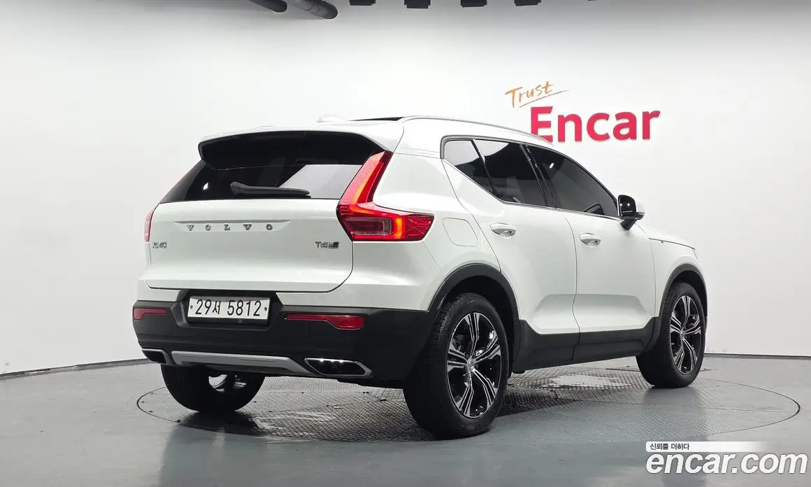 Volvo XC40 2019 2.0 автомат (гидро), фото 2 Volvo XC40 2019 2.0 автомат (гидро), фото 2