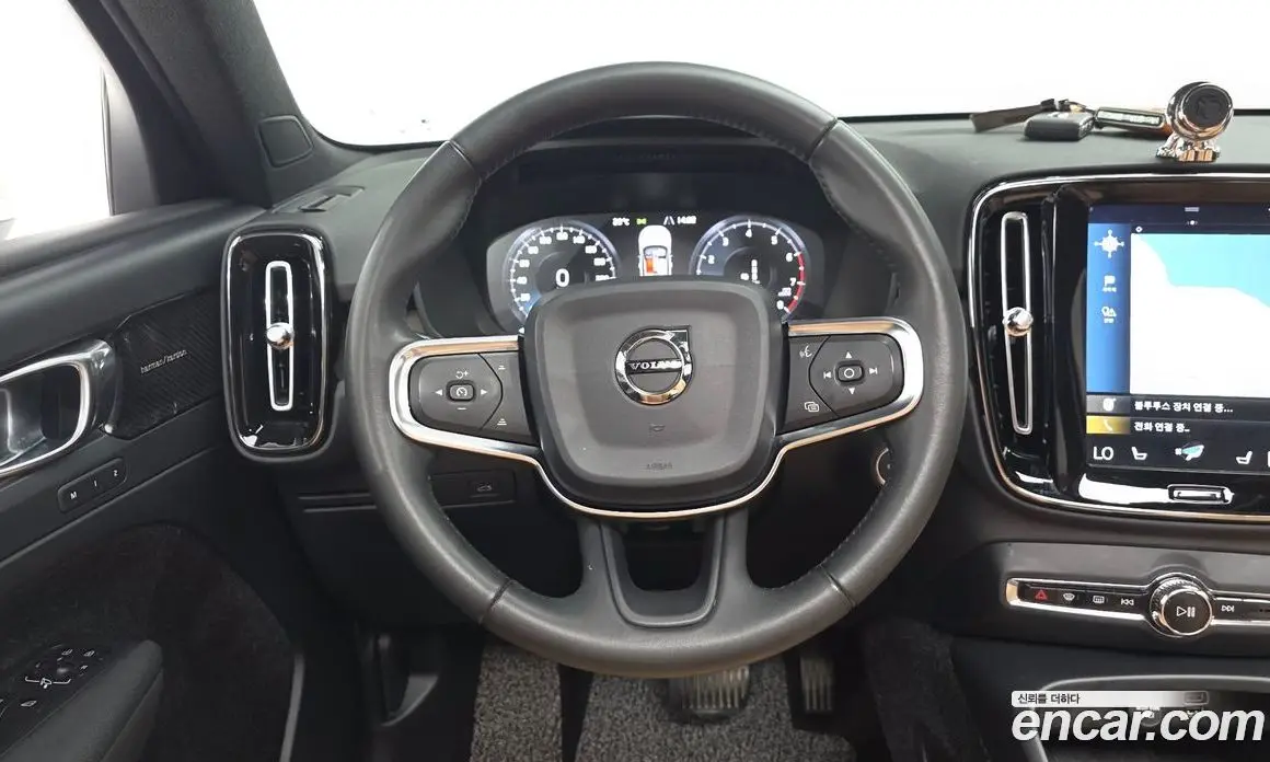 Volvo XC40 2019 2.0 автомат (гидро), фото 12 Volvo XC40 2019 2.0 автомат (гидро), фото 12