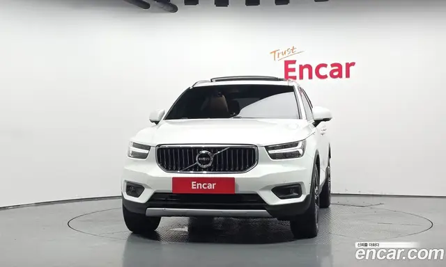 Volvo XC40 2019 2.0 автомат (гидро), миниатюра 3 Volvo XC40 2019 2.0 автомат (гидро), миниатюра 3