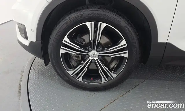 Volvo XC40 2019 2.0 автомат (гидро), миниатюра 5 Volvo XC40 2019 2.0 автомат (гидро), миниатюра 5