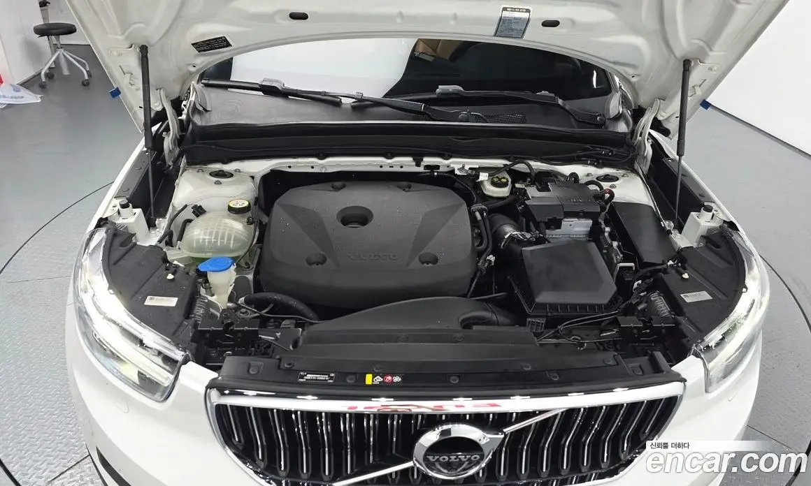 Volvo XC40 2019 2.0 автомат (гидро), фото 6 Volvo XC40 2019 2.0 автомат (гидро), фото 6