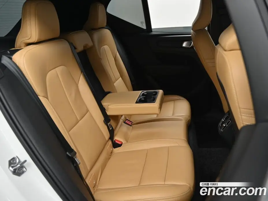 Volvo XC40 2020 2.0 автомат (гидро), фото 12