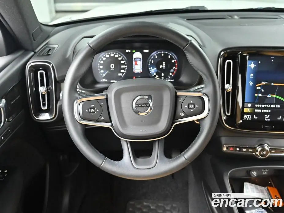 Volvo XC40 2020 2.0 автомат (гидро), фото 13